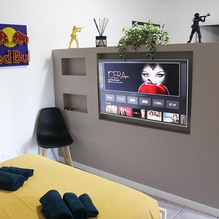 La Suite Dell'Artista Swimming Pool And Air Conditioning Stresa Ngoại thất bức ảnh